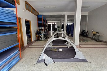 Zelte werden gereinigt, repariert und auch Neue selber genäht!